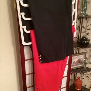 JM Collection Black & Red Capris with Button Cuff